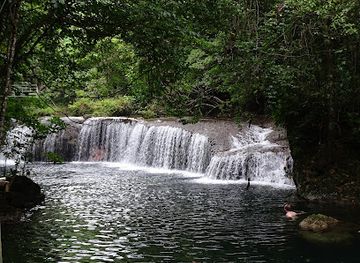 vanuatu/port-vila/attraction/dona-cascade