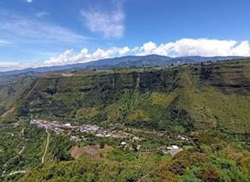 ecuador/highland-valleys/attraction/casa-del-arbol-intag