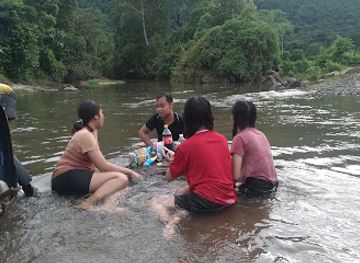 laos/attapeu-province/attraction/judy-lon-nam-hoy-pak