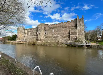 Newark Castle and Gardens