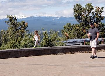 oregon/crook-county/attraction/pilot-butte-state-scenic-viewpoint