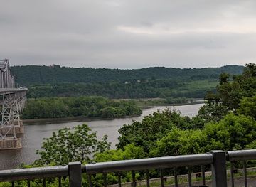 new-york/leatherstocking-region/attraction/rip-van-winkle-bridge