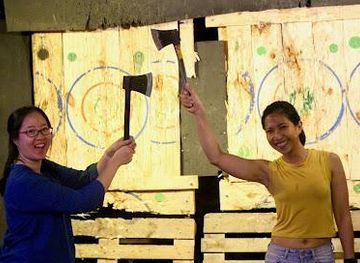 thailand/bangkok/attraction/golden-axe-throw-club