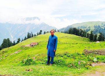 pakistan/makra-peak/attraction/makhair