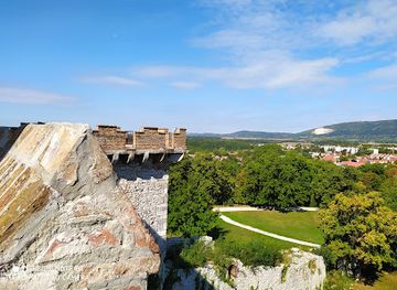 hungary/southern-transdanubia/attraction/siklos-castle