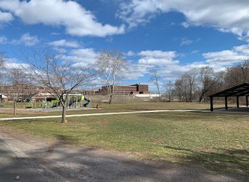 connecticut/new-britain/attraction/willow-brook-park