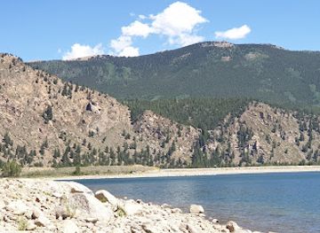 wyoming/snowy-range/attraction/bamforth-national-wildlife-refuge