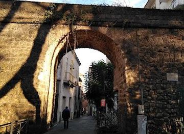 italy/sorrento/attraction/piazza-antiche-mura