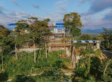 costa-rica/central-pacific/attraction/mountain-top-park-costa-rica
