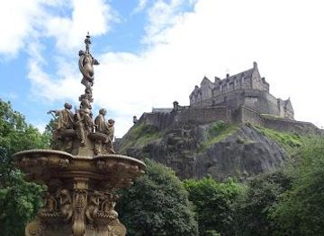 united-kingdom/edinburgh/attraction/edinburgh-cab-tours