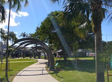 australia/cairns/cairns-city/attraction/munro-martin-parklands