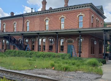 michigan/kalamazoo/attraction/urban-nature-park-kalamazoo-nature-center