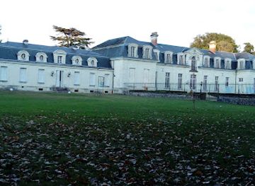 france/tours/attraction/chateau-de-la-branchoire