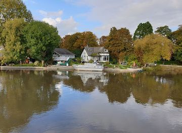 united-kingdom/surrey/attraction/lammas-recreation-ground