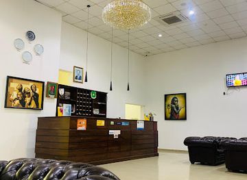 cameroon/bamenda/attraction/governor-junction-upstation-bamenda