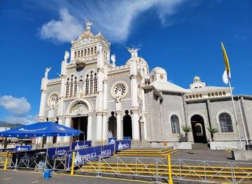 costa-rica/san-jose/attraction/basilica-de-nuestra-senora-de-los-angeles-basilica-of-our-lady-of-the-angels