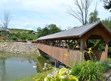 ohio/dundee-falls/attraction/the-farm-at-walnut-creek