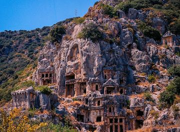 turkiye/lycia/attraction/lycian-rock-cut-tombs-of-myra