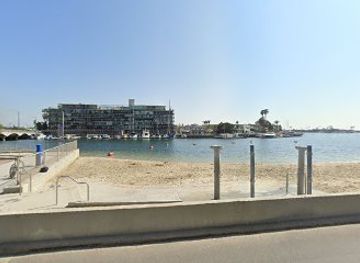 california/long-beach/belmont-shore/attraction/calm-beach