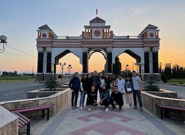 kyrgyzstan/arslanbob-walnut-forest/attraction/vorota-kurmanbek
