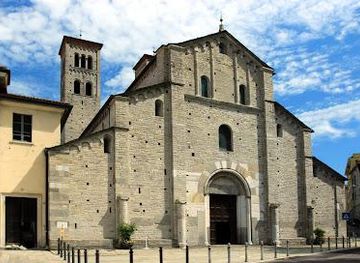 switzerland/ascona/attraction/basilica-of-saint-abundius-como-italy