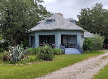 mississippi/the-hills/attraction/charnley-norwood-house