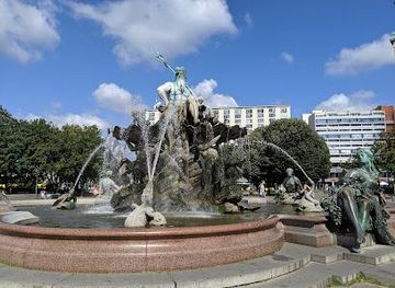 germany/berlin/attraction/neptune-fountain