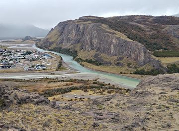 argentina/cerro-fitz-roy/attraction/confluencia-del-rio-fitz-roy-y-rio-de-las-vueltas