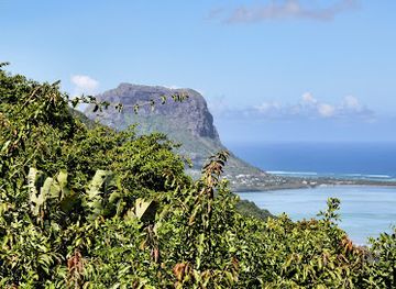 mauritius/grand-port/attraction/chamarel-view-point