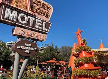 california/huntington-beach/attraction/cars-land