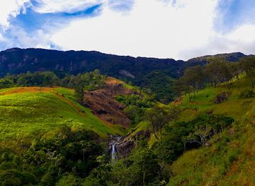 sri-lanka/horton-plains-national-park/attraction/devil-s-staircase-waterfall