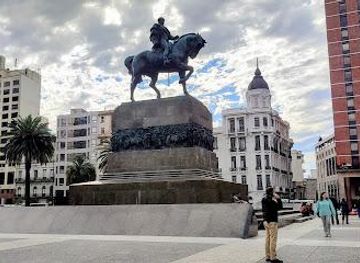uruguay/montevideo/attraction/plaza-independencia