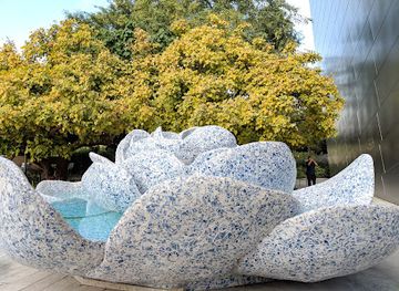 california/burbank/attraction/the-broad