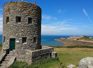 guernsey/st-sampson/attraction/loophole-tower-no-5-l-ancresse