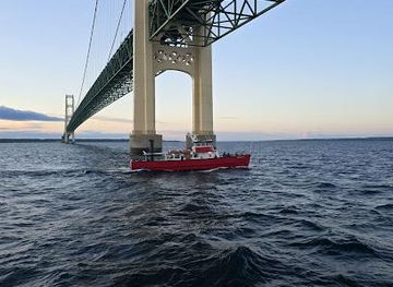 michigan/mackinac-island/attraction/ugly-anne-boat-tours-straits-area-tour-co