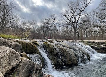 oklahoma/central-oklahoma/attraction/little-niagara-falls