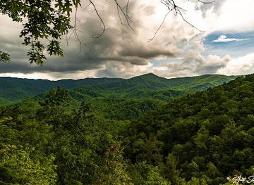 tennessee/appalachian-mountains/attraction/appalachian-trail