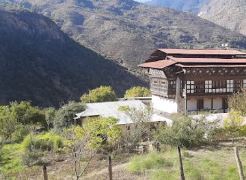 bhutan/gasa/attraction/wangsisina-farmhouse