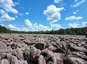 pennsylvania/appalachian-mountains/attraction/hickory-run-boulder-field