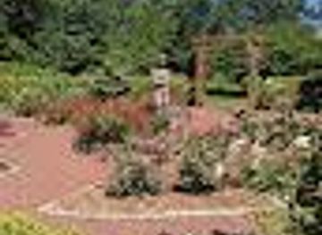 wisconsin/green-bay/attraction/scheig-center-gardens