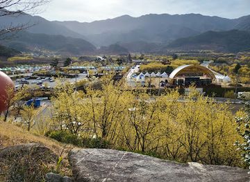 south-korea/muju-ski-resort/attraction/gurye-sansuyu-village