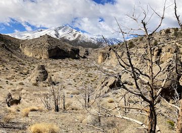 nevada/red-rock-canyon-national-conservation-area/attraction/slot-canyon-hike