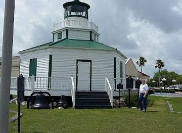texas/gulf-coast/attraction/halfmoon-reef-lighthouse