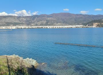 greece/volos/attraction/Parathalassio-Teichos