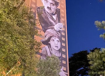 france/cannes/attraction/les-murs-peints-charlie-chaplin
