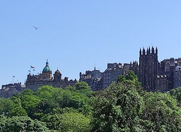 united-kingdom/edinburgh/attraction/panoramic-view-castle
