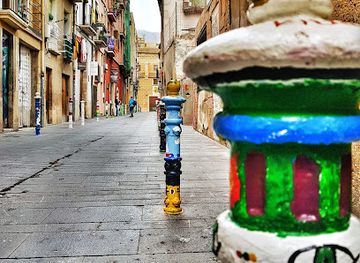 spain/tarragona/attraction/pilons-street