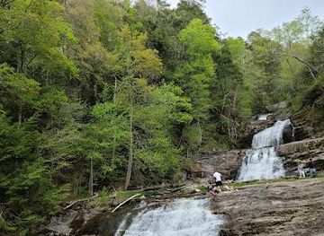 new-york/poughkeepsie/attraction/kent-falls-state-park