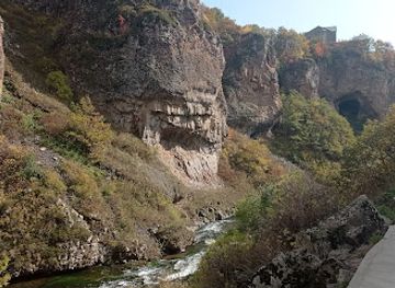 armenia/vayots-dzor-region/attraction/wondering-road-to-heaven