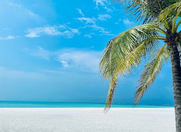 maldives/male-atoll/attraction/meeru-maalan-beach